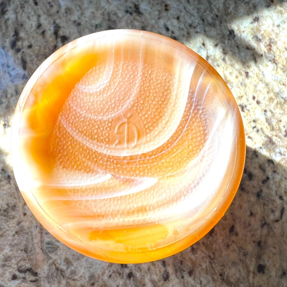 Vintage Imperial Caramel slag glass diamond pattern vase - Picture 5 of 5